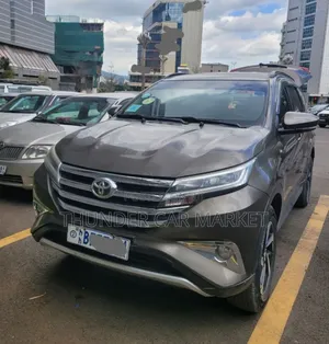 Photo - Toyota Rush 2021 Gray