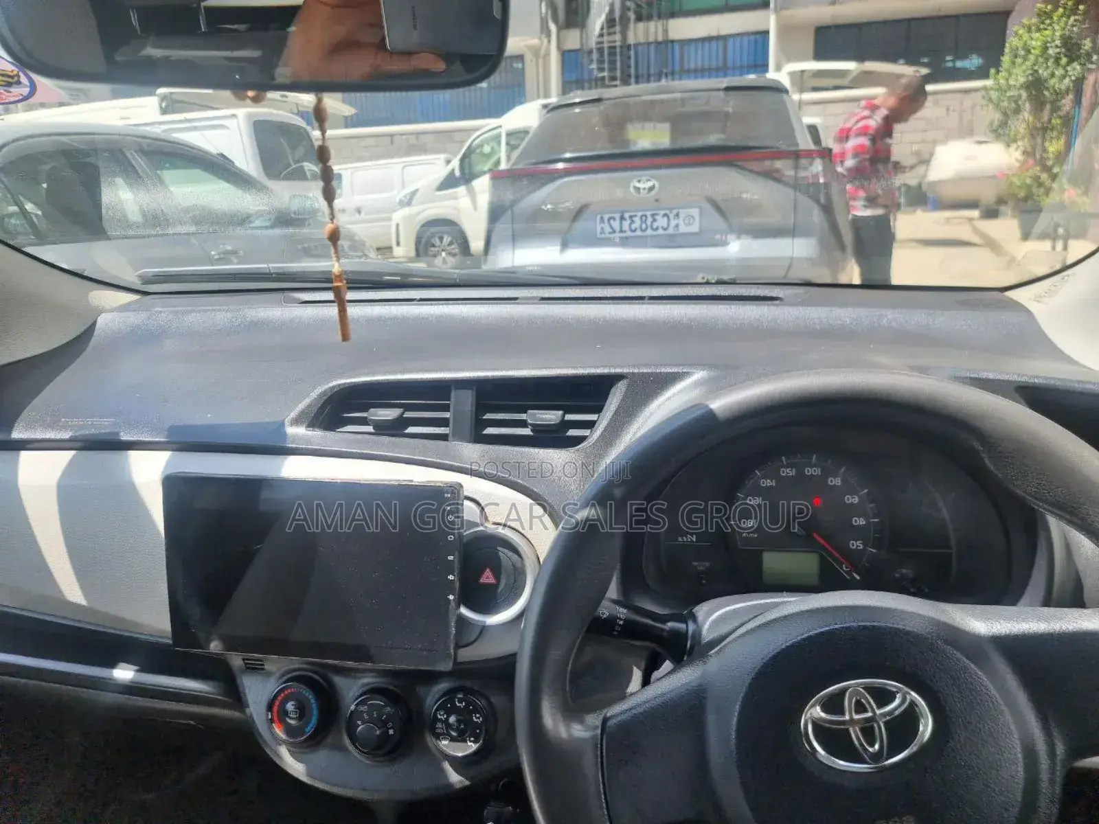 Toyota Yaris 2012 Silver