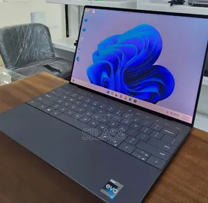 Photo - New Laptop Dell XPS 13 32GB Intel Core I7 SSD 1T