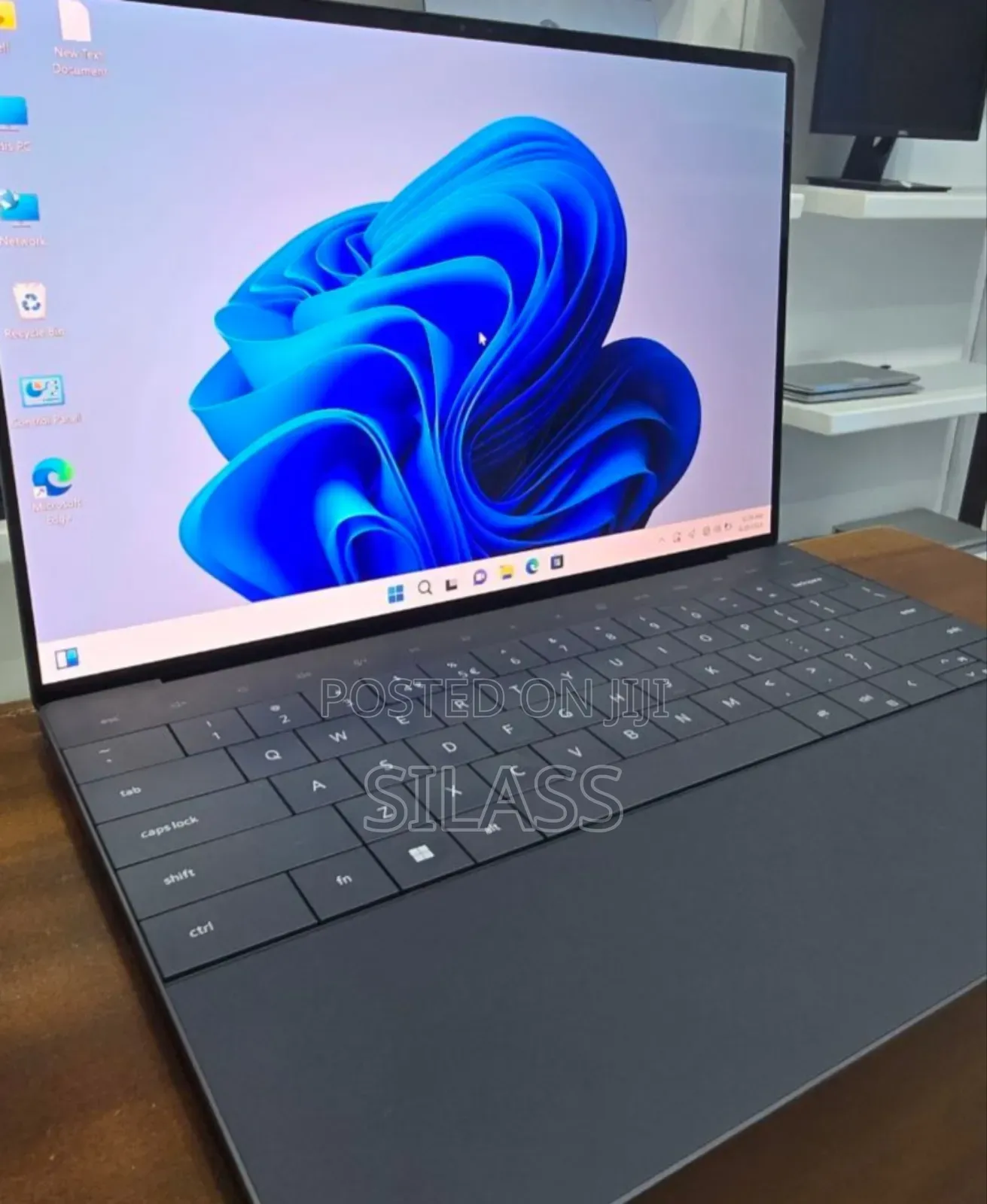 New Laptop Dell XPS 13 32GB Intel Core I7 SSD 1T