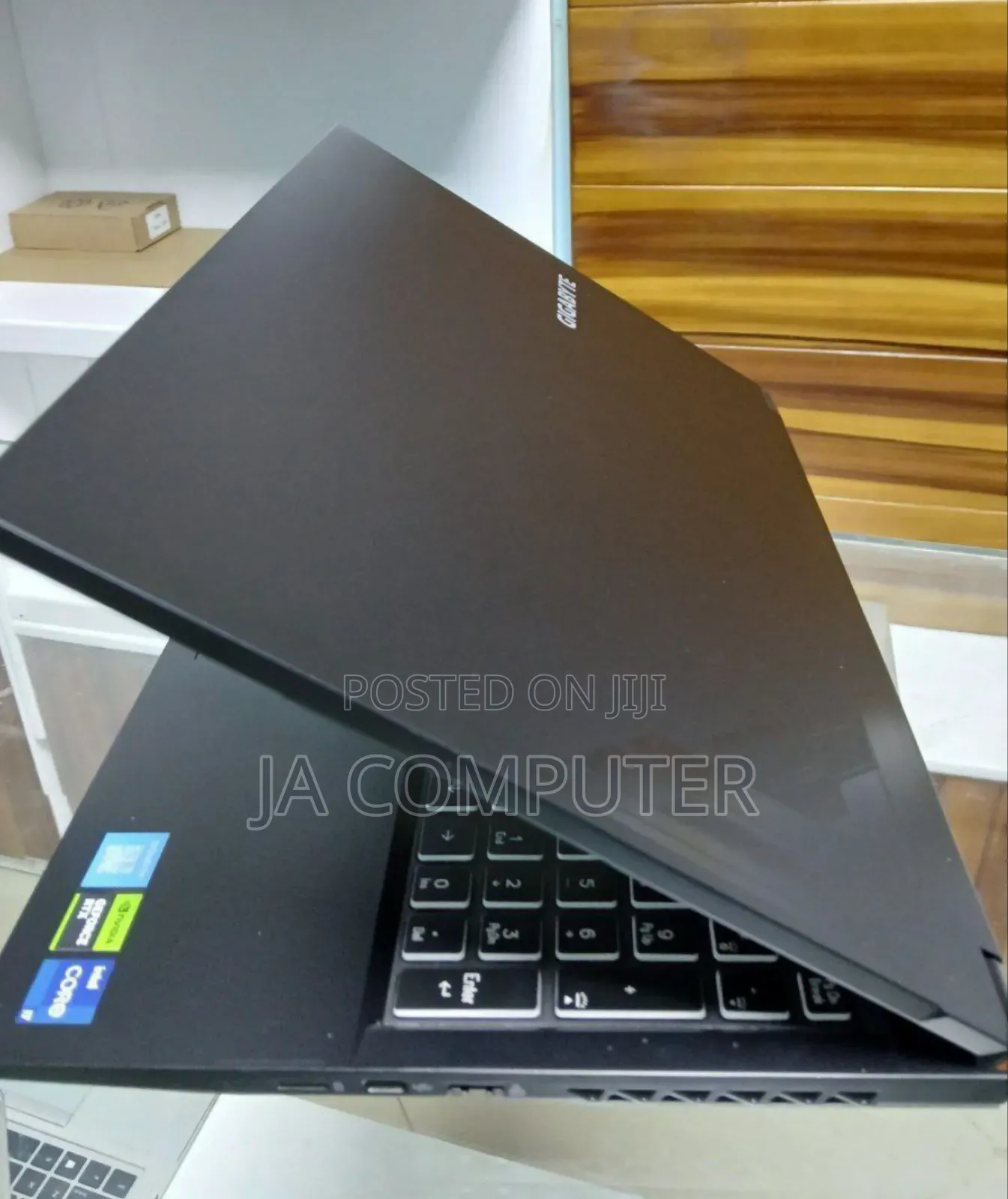 New Laptop Gigabyte AORUS 15G 16GB Intel Core I7 SSD 1.5T