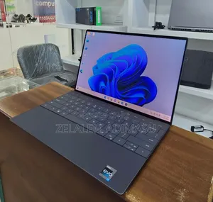 New Laptop Dell XPS 13 32GB Intel Core I7 SSD 1T