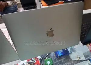 New Laptop Apple MacBook Air 2022 M2 8GB SSD 256GB