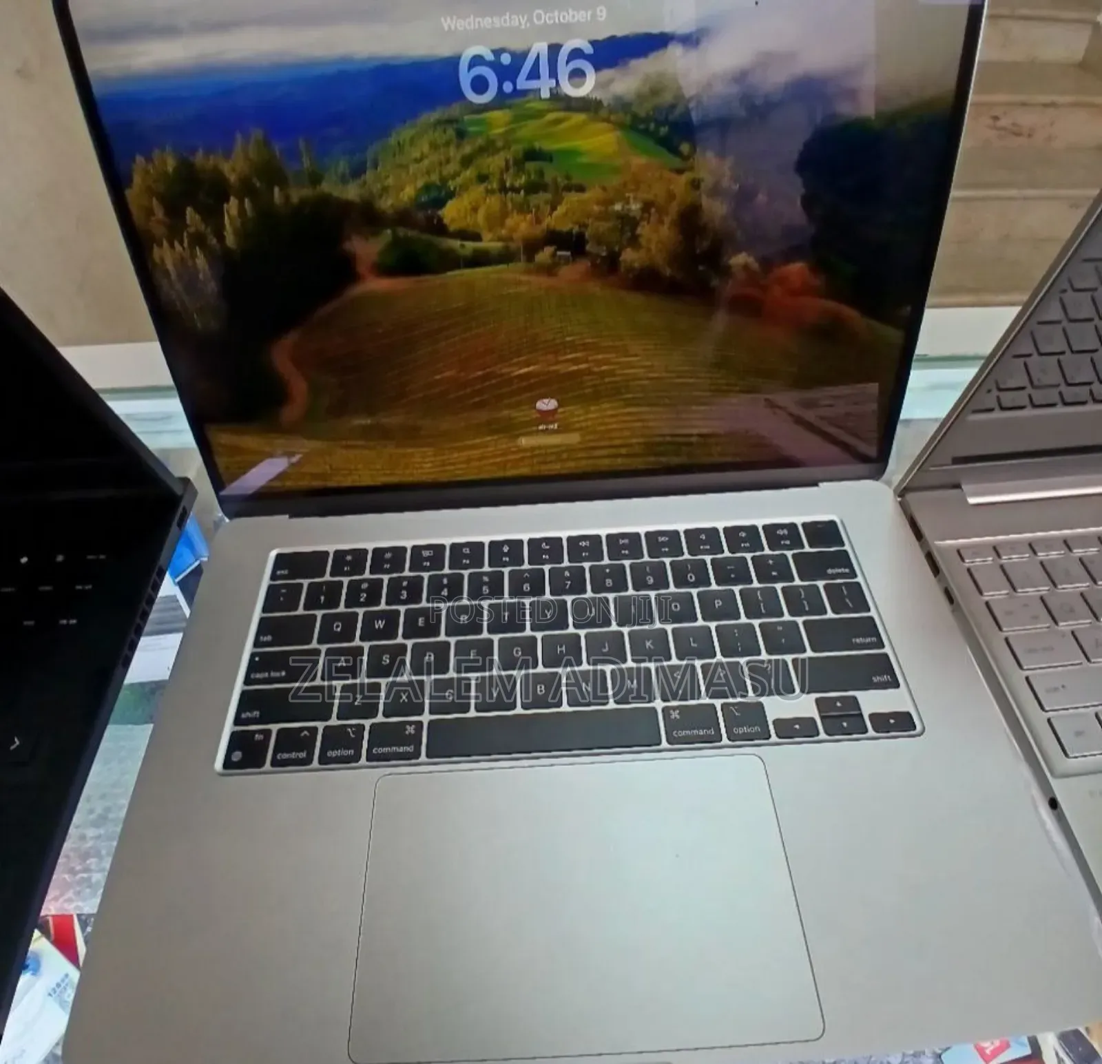 New Laptop Apple MacBook Air 2022 M2 8GB SSD 256GB