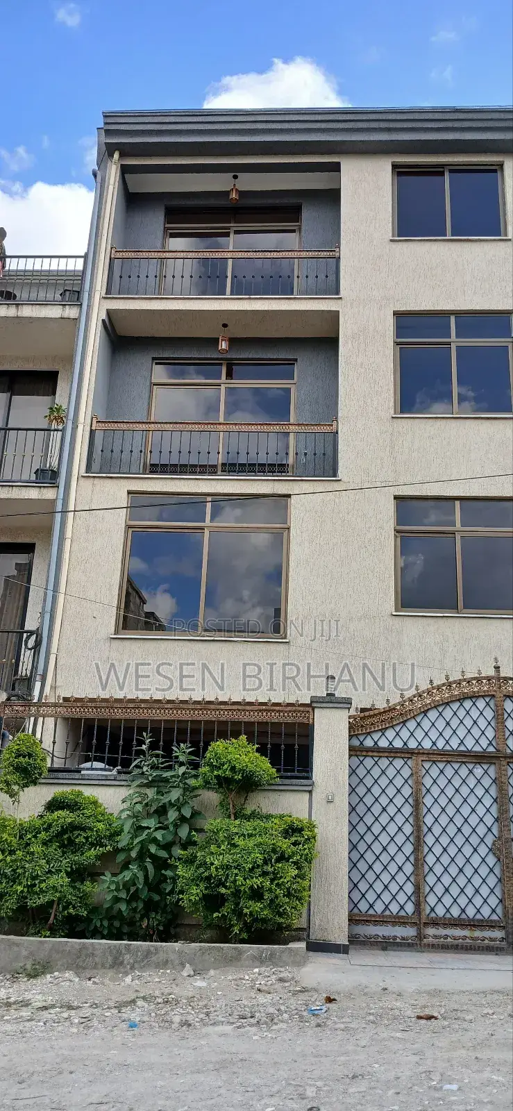 5bdrm House in 𝟕𝟐 𝐚𝐤𝐞𝐛𝐚𝐛𝐢, Bole for rent