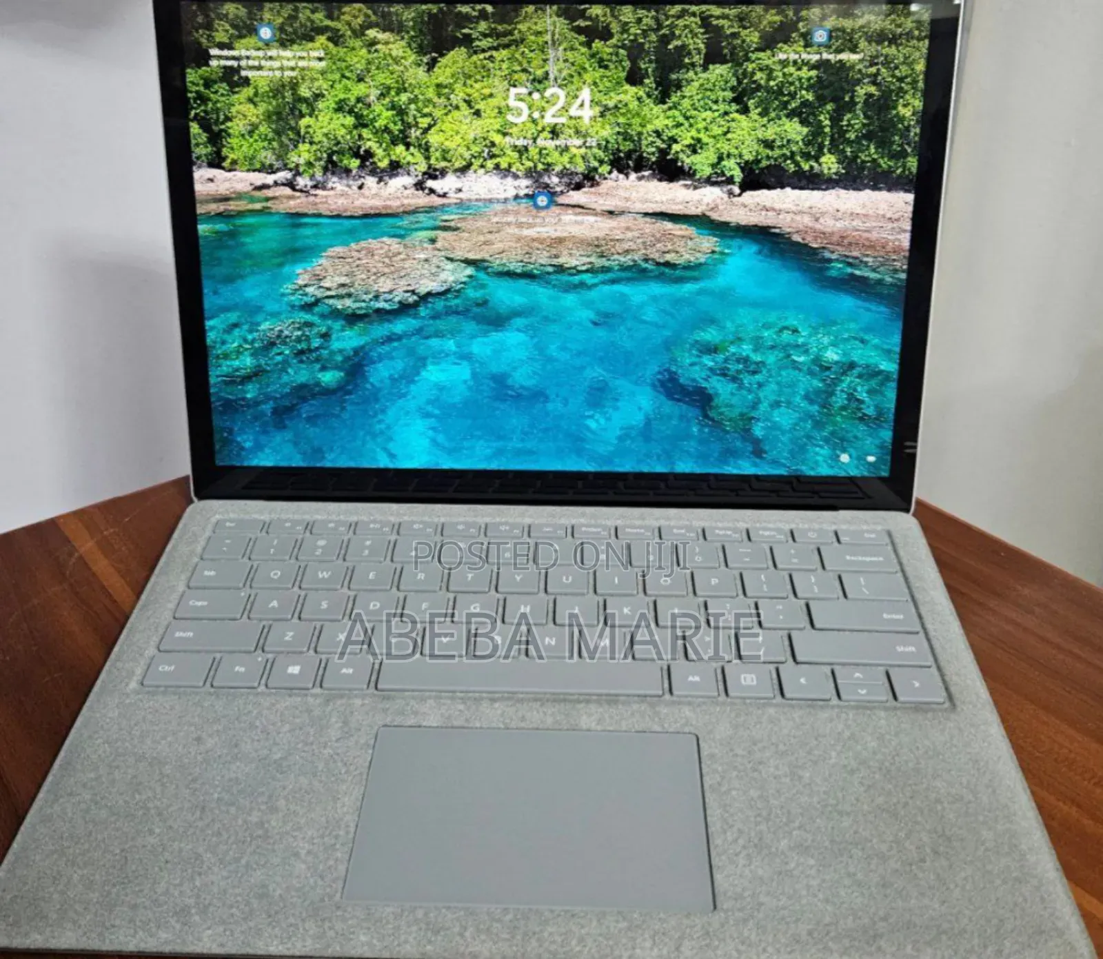 New Laptop Microsoft Surface 8GB Intel Core I5 SSD 256GB