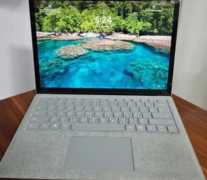 New Laptop Microsoft Surface 8GB Intel Core I5 SSD 256GB