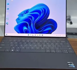 New Laptop Dell XPS 13 32GB Intel Core I7 SSD 1T