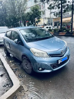 Toyota Yaris 2011 Blue