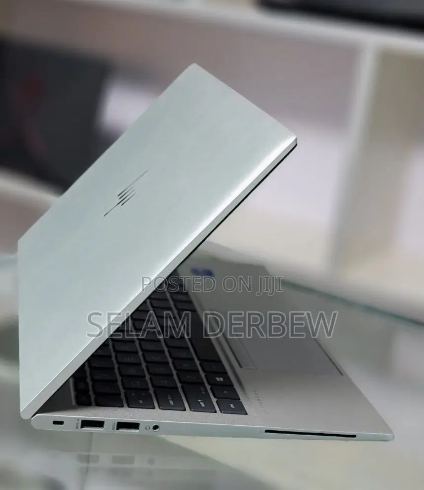 New Laptop HP EliteBook 830 G8 16GB Intel Core I7 SSD 512GB