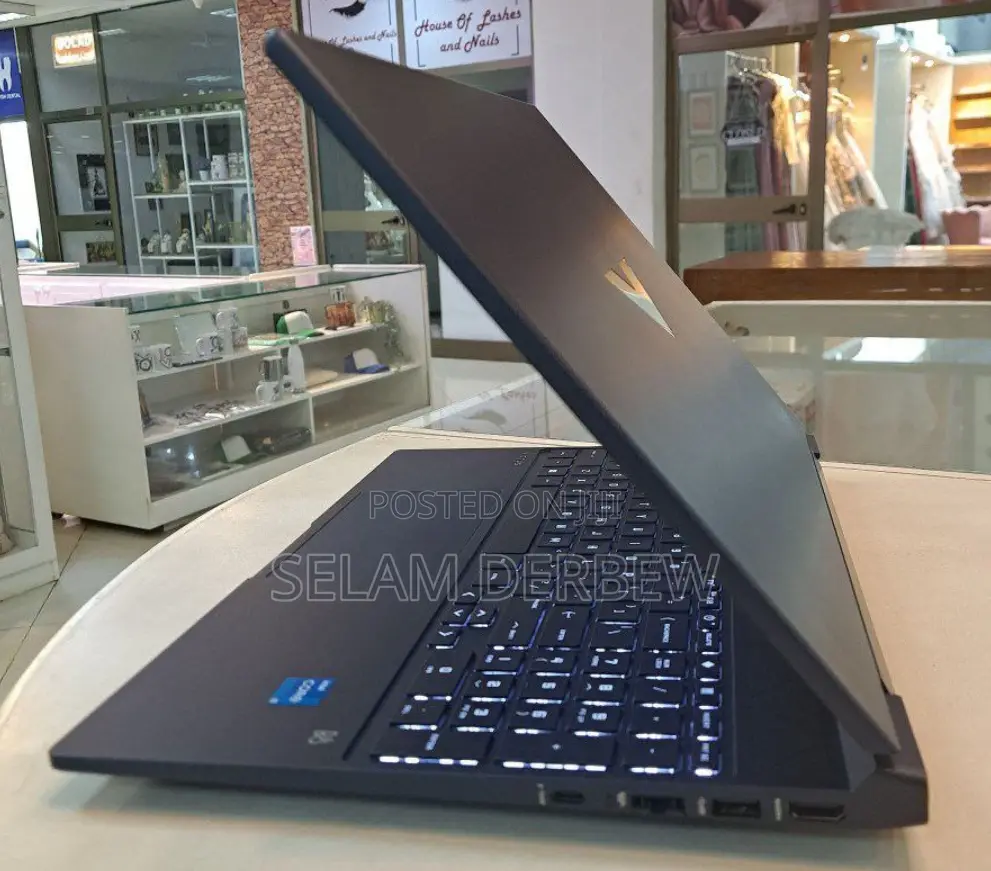 New Laptop HP Victus 15 8GB Intel Core I5 SSD 1T