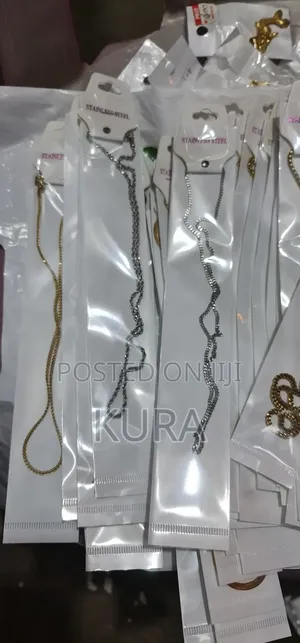 የ 6 ወር ዋስትና ያላቸዉ የማይለቁ ሀብሎች ከነ አጫዋቹ 700 ብር