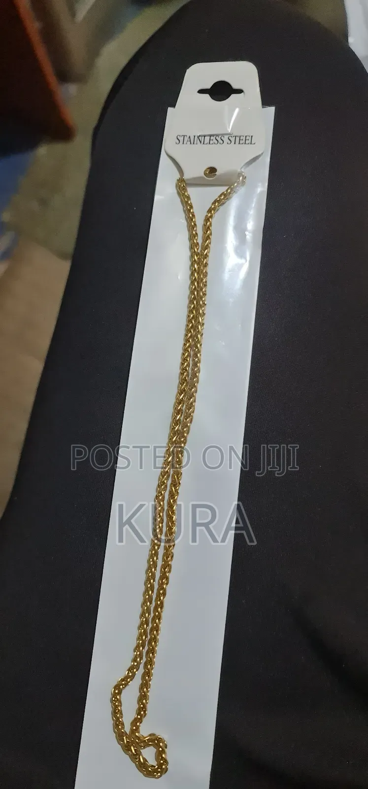 የ 6 ወር ዋስትና ያላቸዉ የማይለቁ ሀብሎች ከነ አጫዋቹ 700 ብር