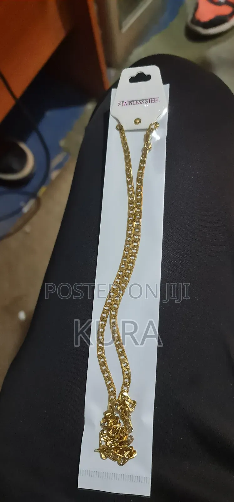 የ 6 ወር ዋስትና ያላቸዉ የማይለቁ ሀብሎች ከነ አጫዋቹ 700 ብር