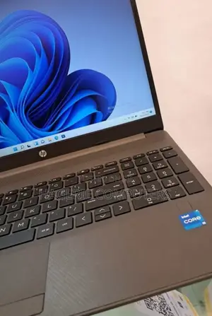 New Laptop HP Stream Notebook 8GB Intel Core I5 SSD 1T