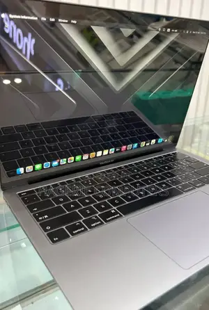 New Laptop Apple MacBook Air 2019 8GB Intel Core I5 SSD 256GB