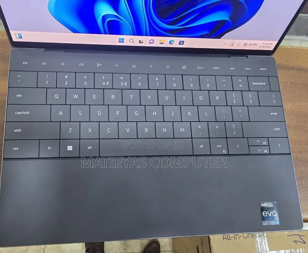 New Laptop Dell XPS 13 32GB Intel Core I7 SSD 1T