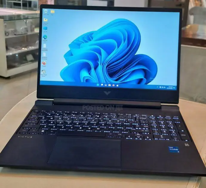 New Laptop HP Victus 15 8GB Intel Core I5 SSD 1T
