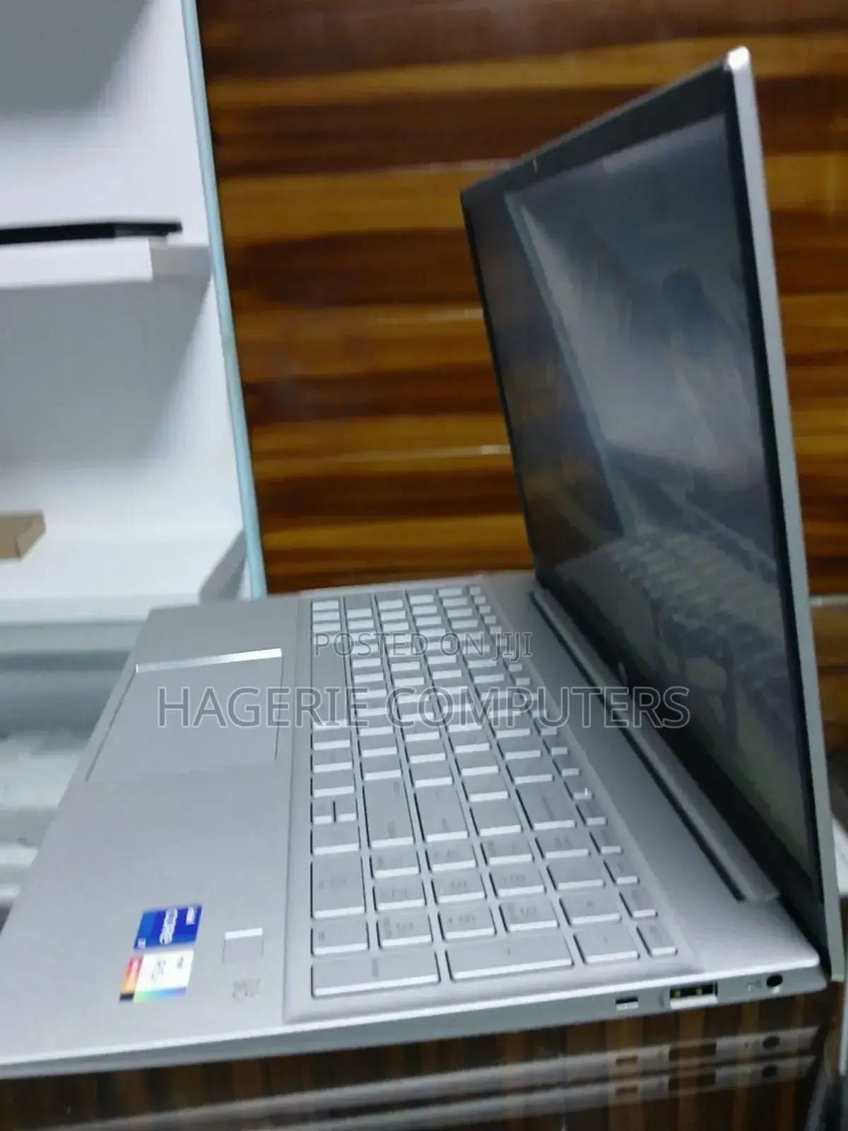 New Laptop HP Pavilion 15z 16GB Intel Core I5 SSD 512GB