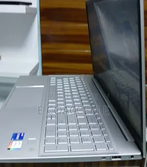 New Laptop HP 16GB Intel Core I7 SSD 512GB