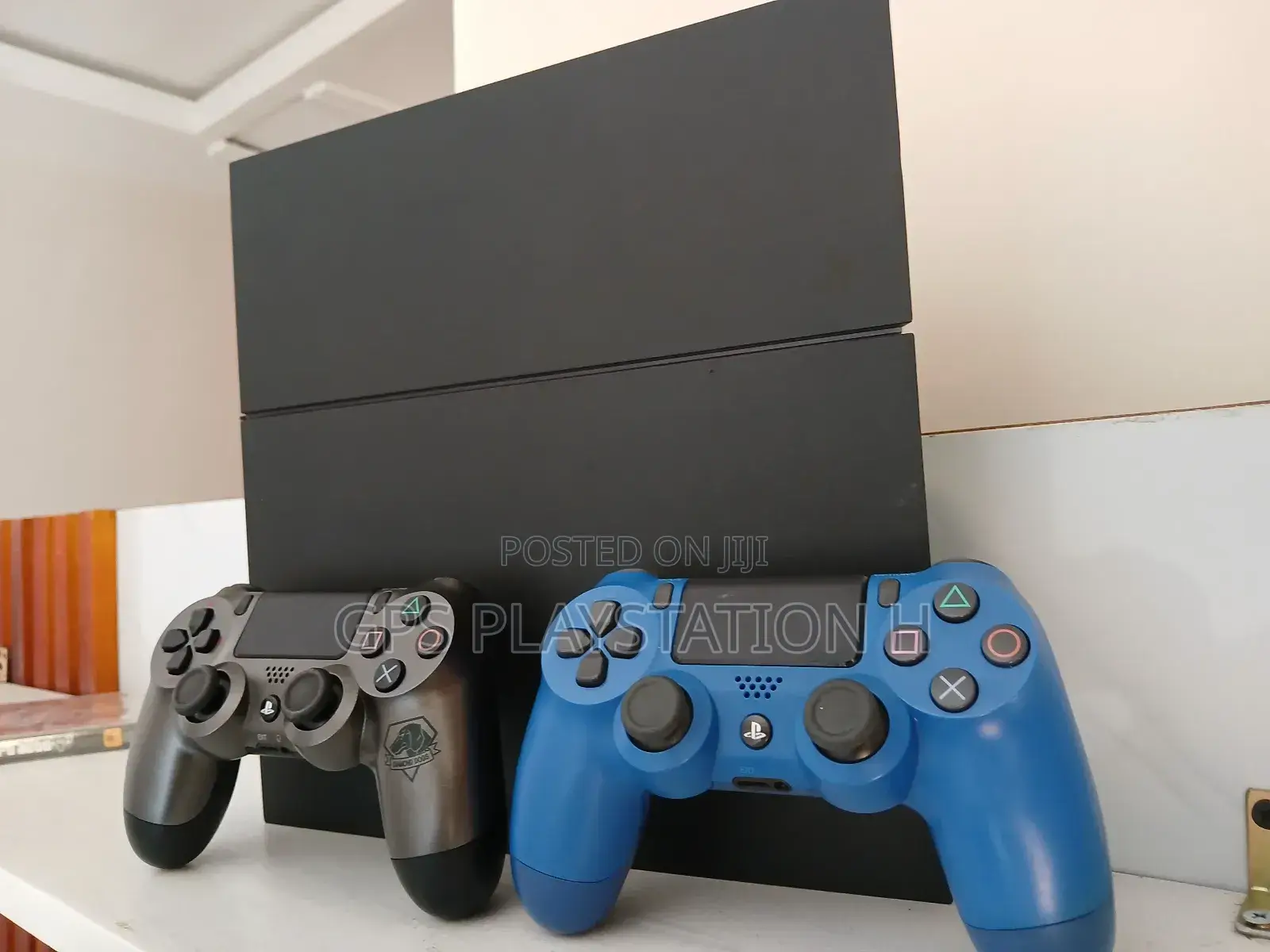 Ps 4 Standard Model at £ ¥¥₩¥₩₩Cooo