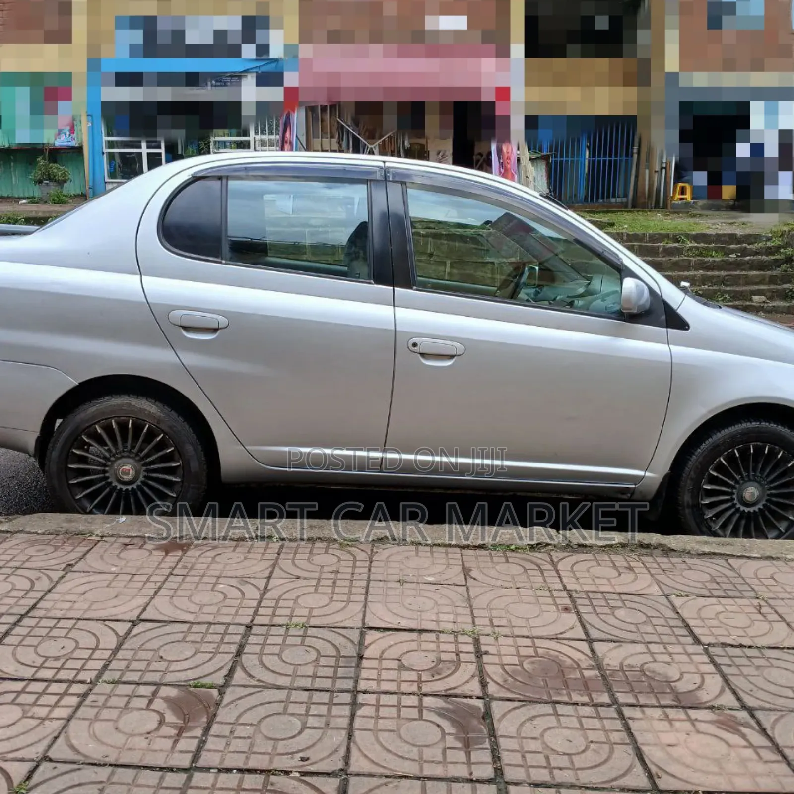 Toyota Platz 2001 Silver