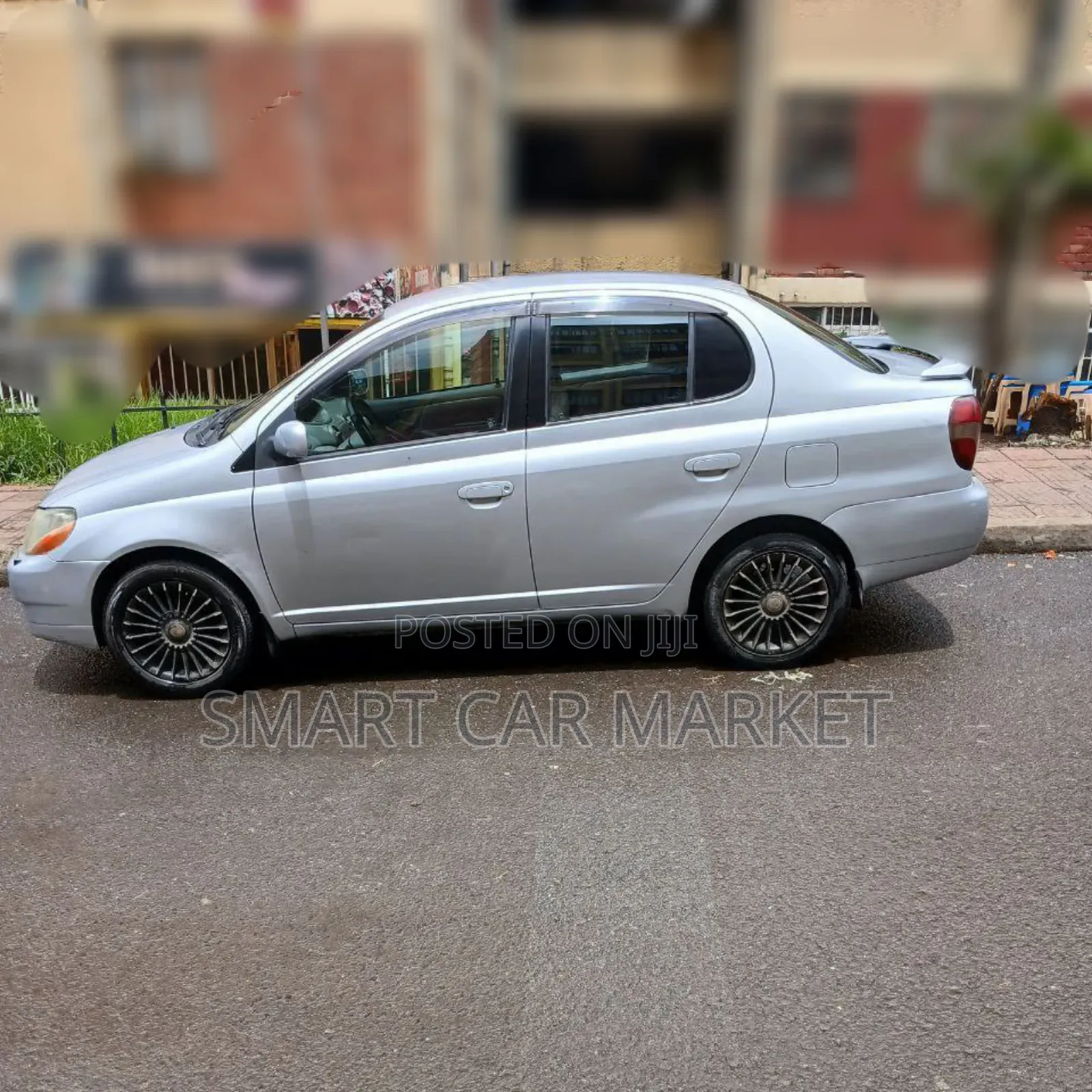 Toyota Platz 2001 Silver