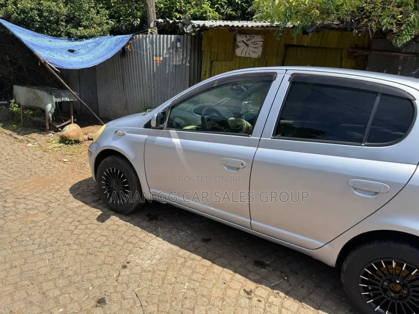 Toyota Vitz 2004 Silver