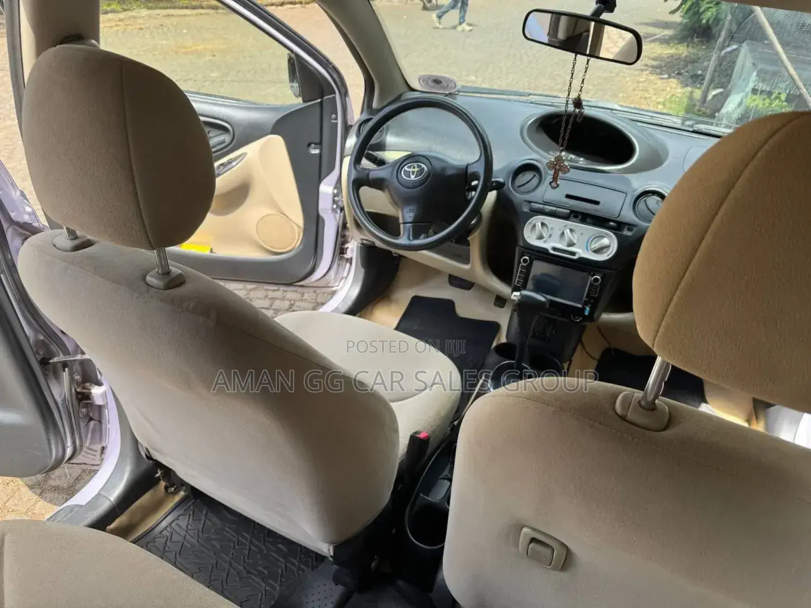 Toyota Vitz 2004 Silver