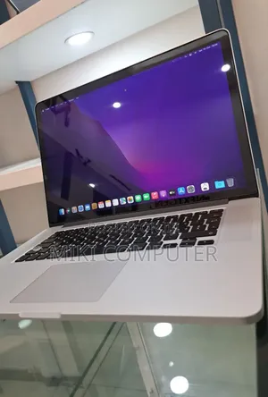 New Laptop Apple MacBook Pro 2015 16GB Intel Core I7 SSD 256GB