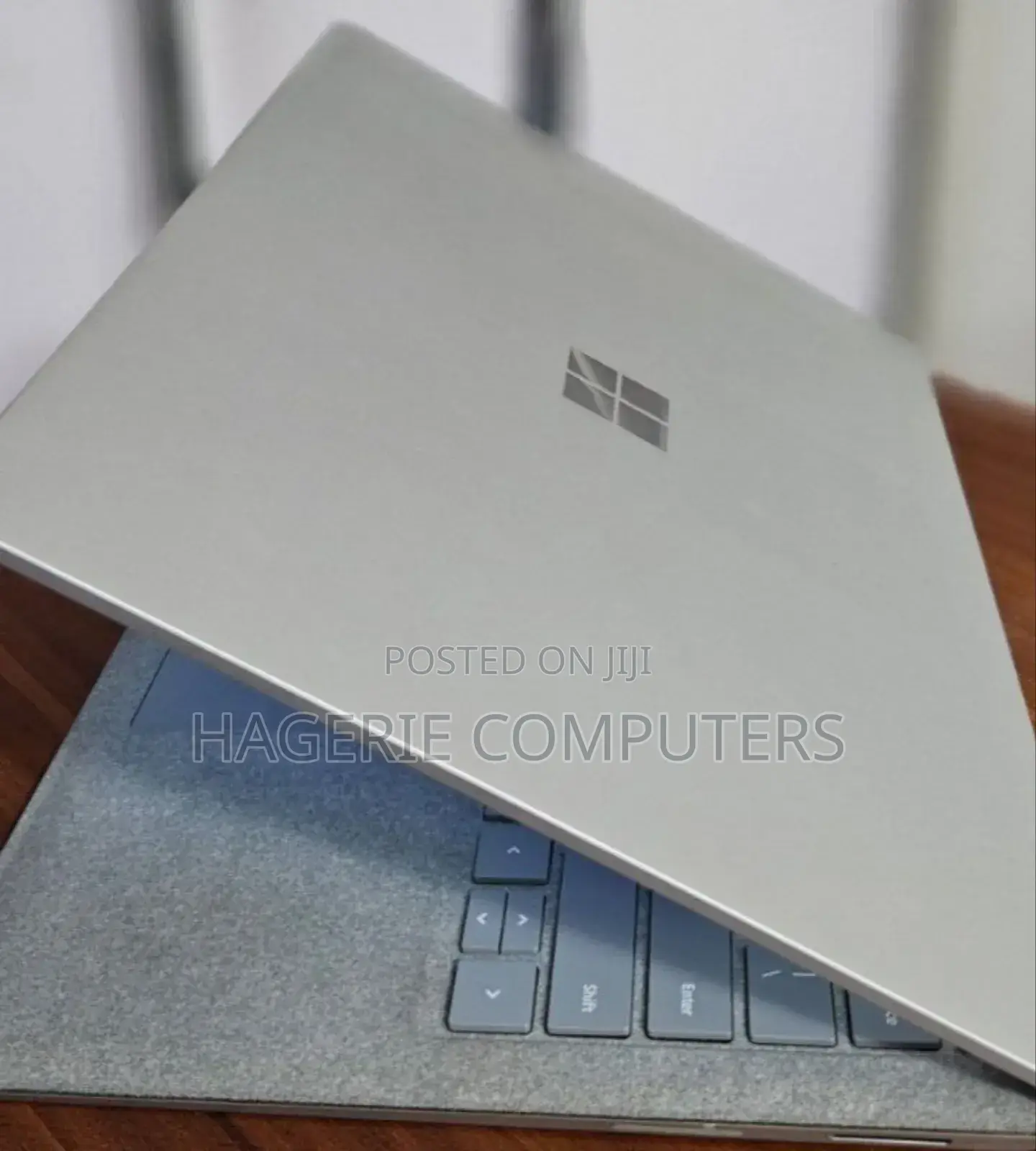 New Laptop Microsoft Surface Laptop 2 8GB Intel Core I5 SSD 256GB