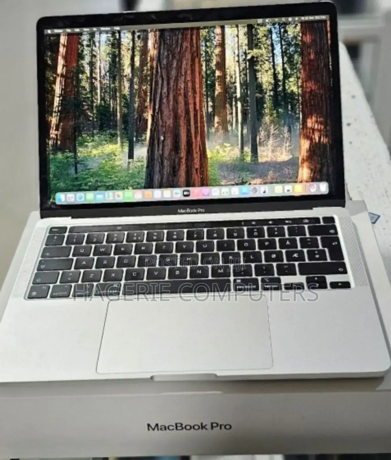 New Laptop Apple MacBook Pro 2020 M1 8GB Apple M1 Pro SSD 256GB