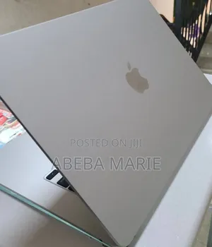 New Laptop Apple MacBook Air 2022 M2 8GB Apple M2 SSD 256GB