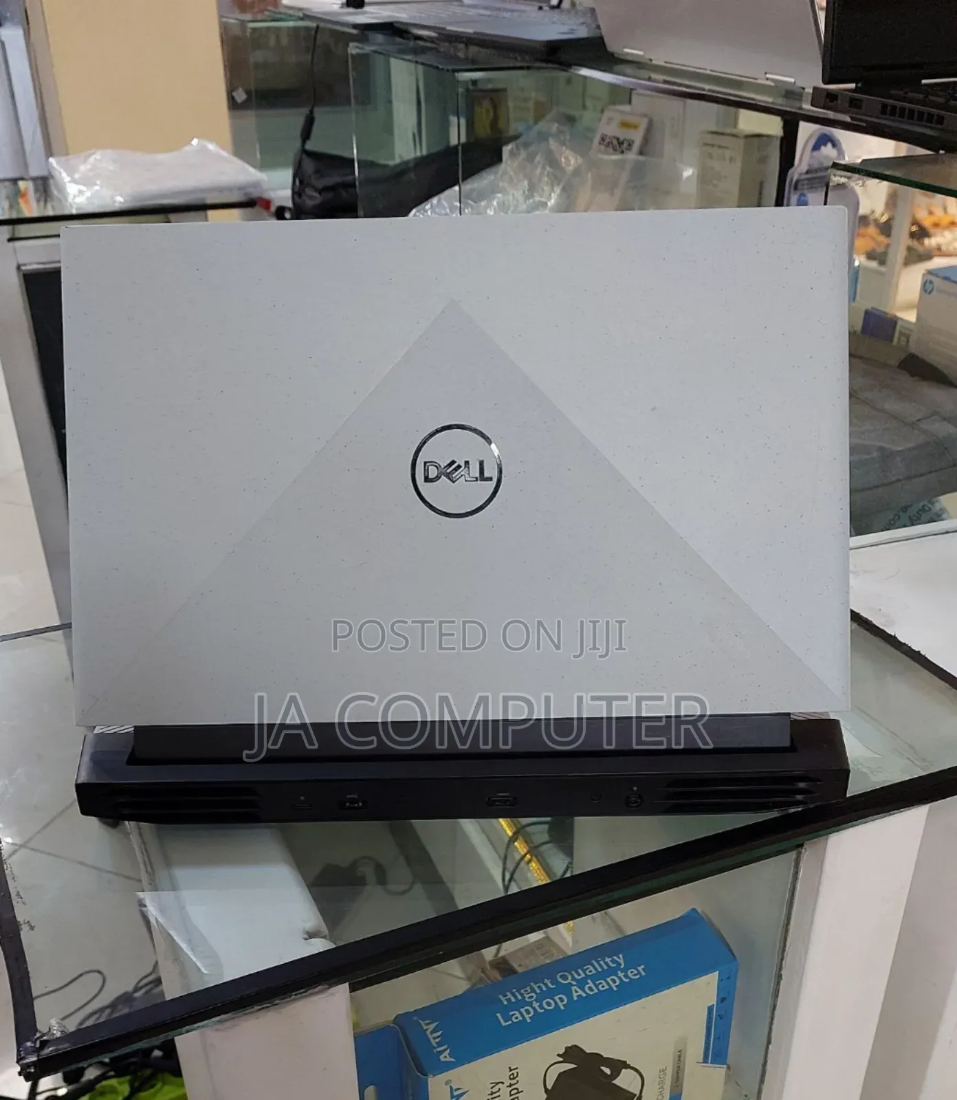 New Laptop Dell G15 5511 16GB AMD Ryzen 7 SSD 512GB