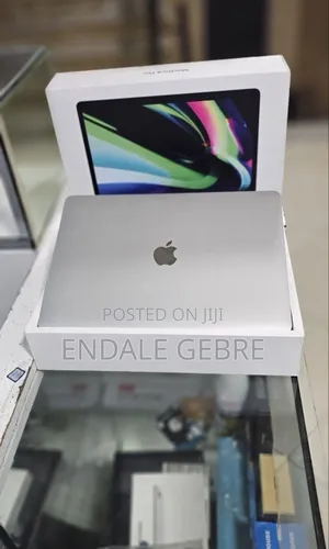 New Laptop Apple MacBook Pro M1 8GB Apple M1 SSD 256GB