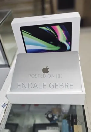 New Laptop Apple MacBook Pro M1 8GB Apple M1 SSD 256GB