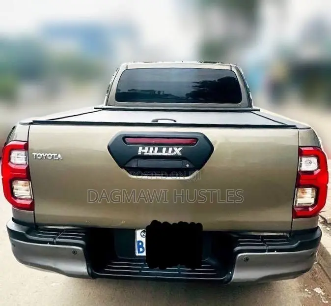 Toyota Hilux 2021 Gray