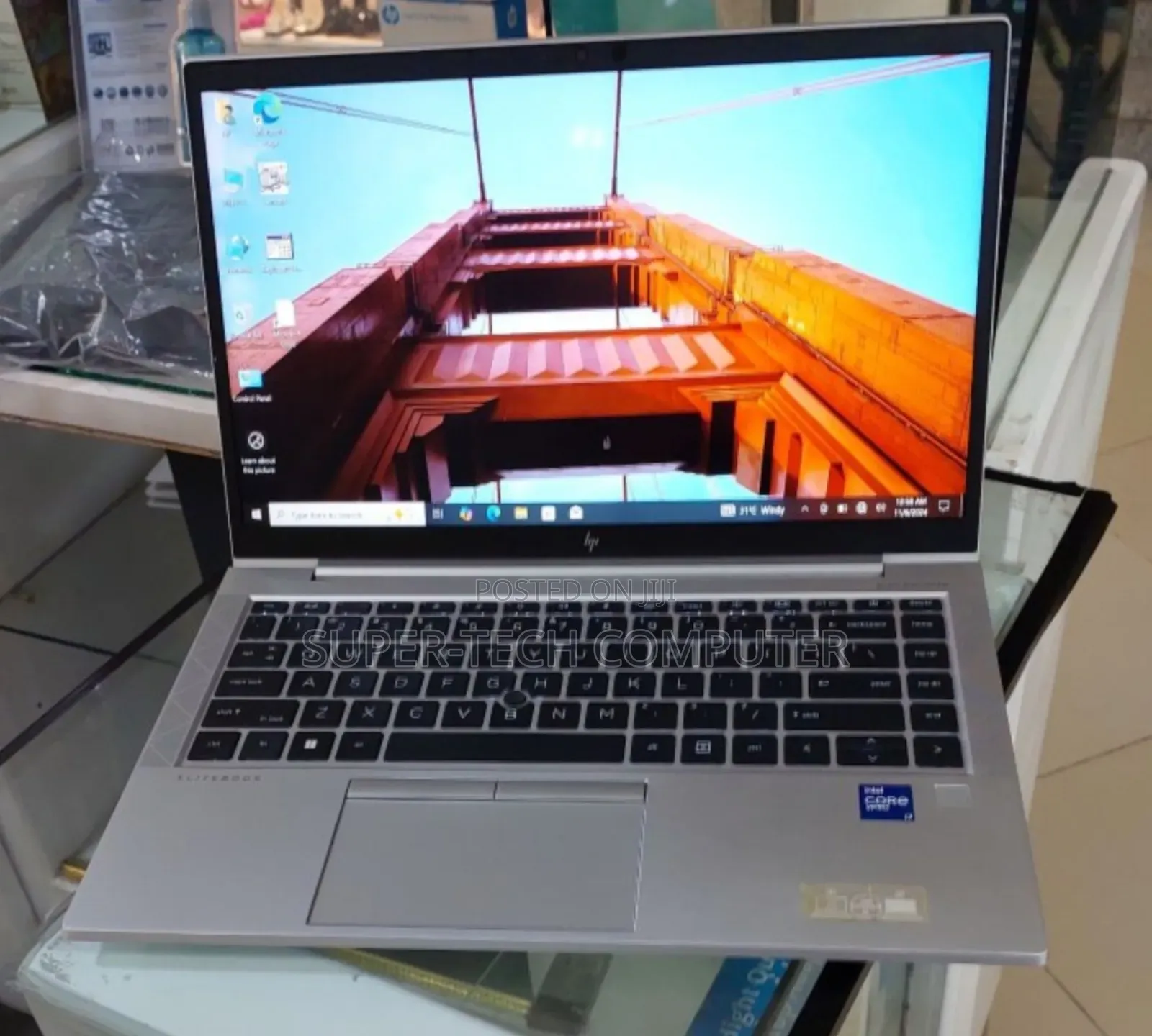New Laptop HP EliteBook 840 G8 16GB Intel Core I7 SSD 512GB
