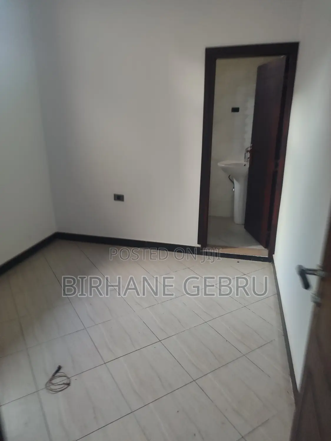 7bdrm Villa in Bole Around Semit for rent