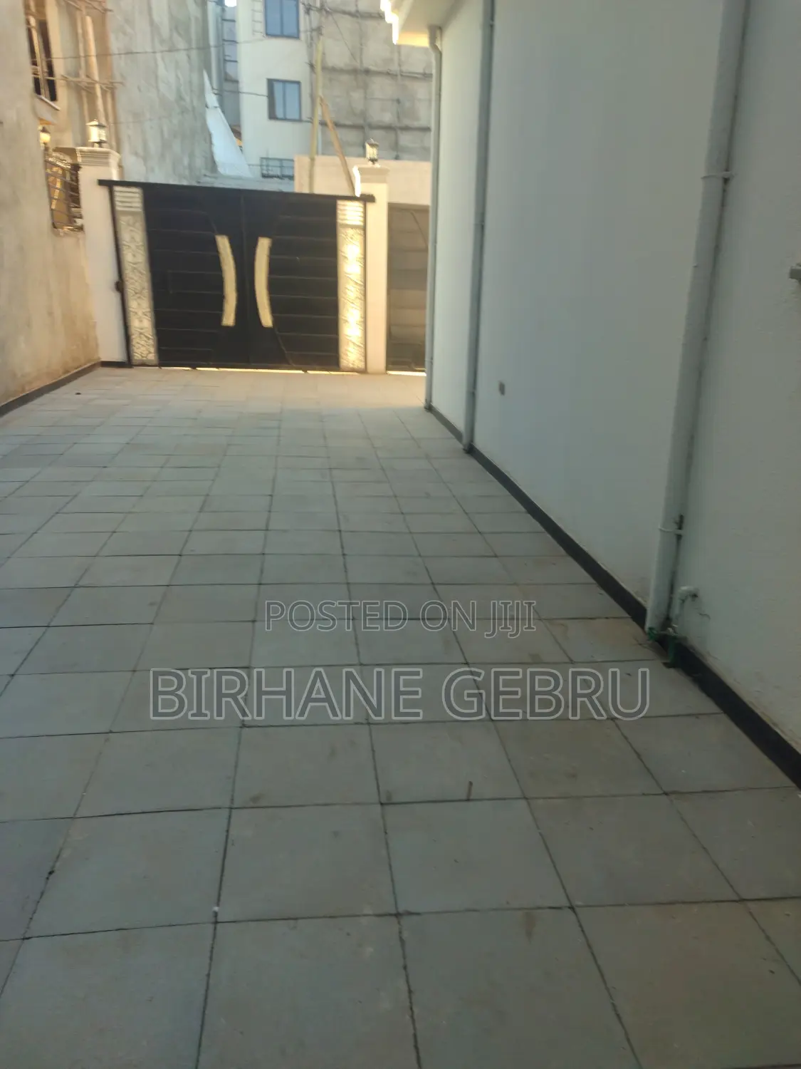 7bdrm Villa in Bole Around Semit for rent
