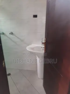 7bdrm Villa in Bole Around Semit for rent