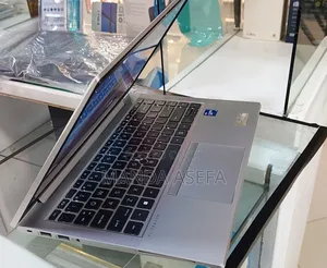 New Laptop HP EliteBook 840 G8 16GB Intel Core I7 SSD 512GB