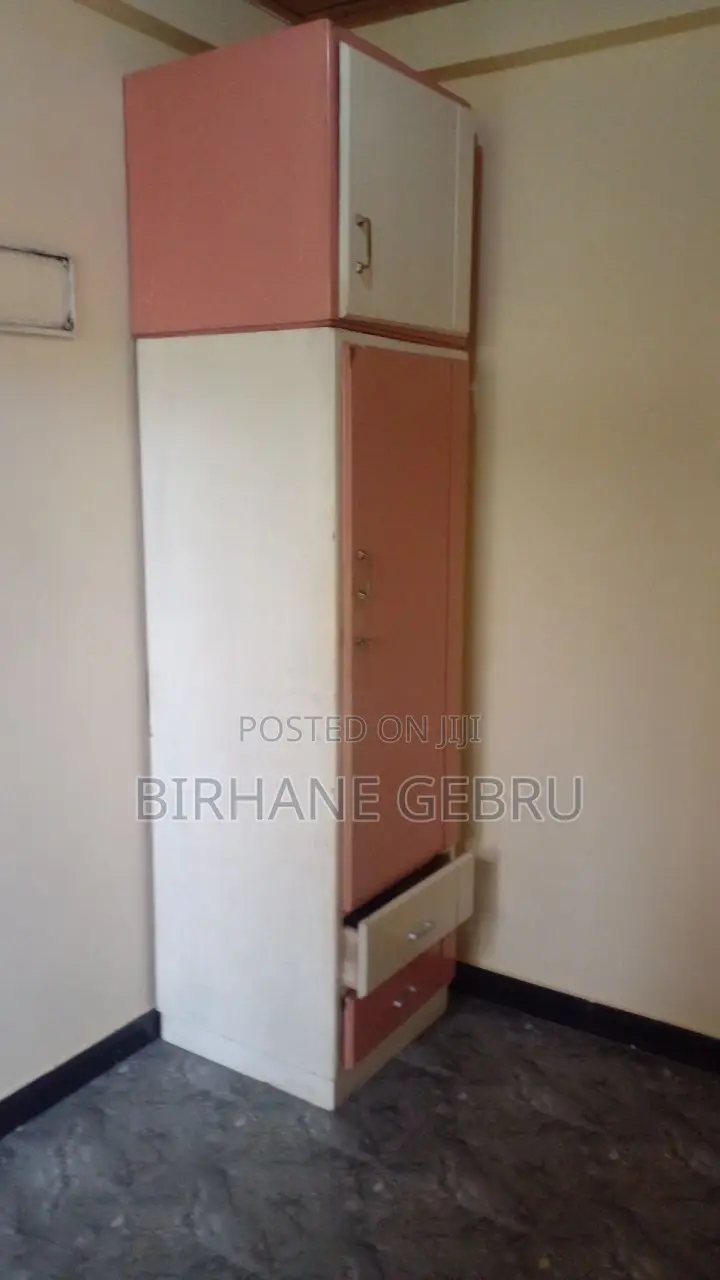 7bdrm House in G+2 House For Rent, Nifas Silk-Lafto for rent