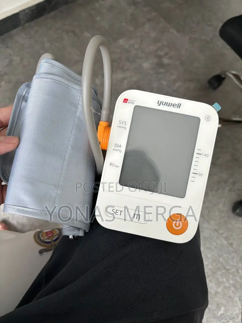 Digital Blood Pressure Monitor With Large Display and Memory