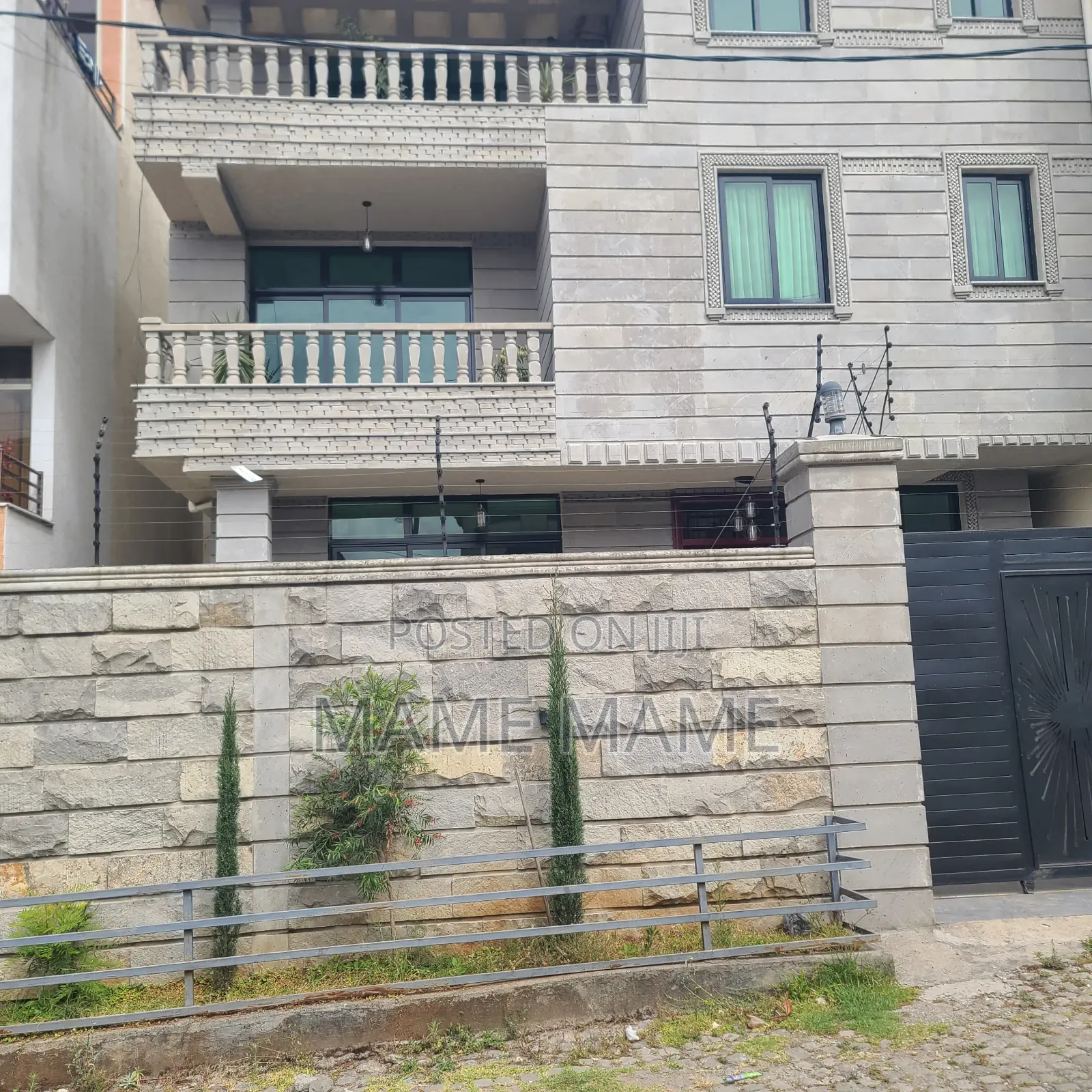 7bdrm House in Addis Abeba, Bole for rent
