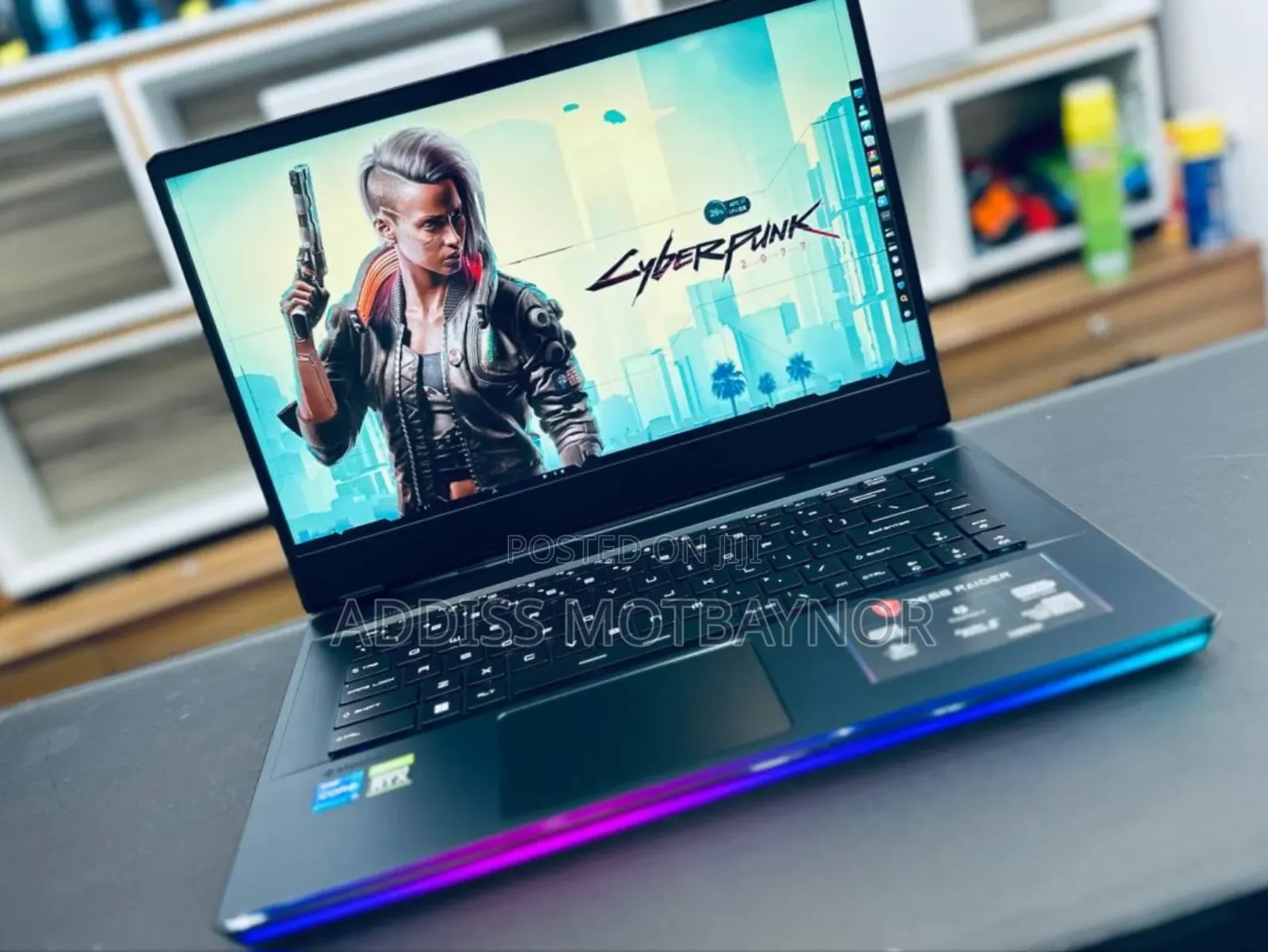 New Laptop MSI Raider GE76 12UGS 16GB Intel Core I7 SSD 1T