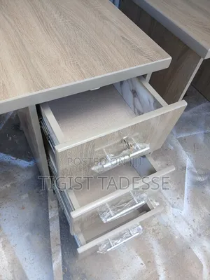Computer Table ቢሮ Cየቢሮዛ ፀድት ያለ 60*120
