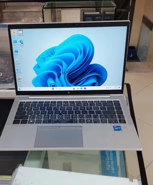 New Laptop HP EliteBook 840 G8 16GB Intel Core I5 SSD 512GB
