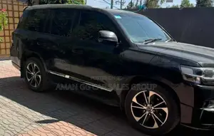 Toyota Land Cruiser 2010 Black