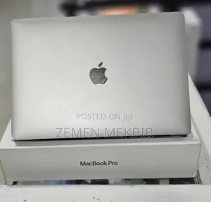 New Laptop Apple MacBook Pro 2020 M1 8GB Intel Core I7 SSD 256GB